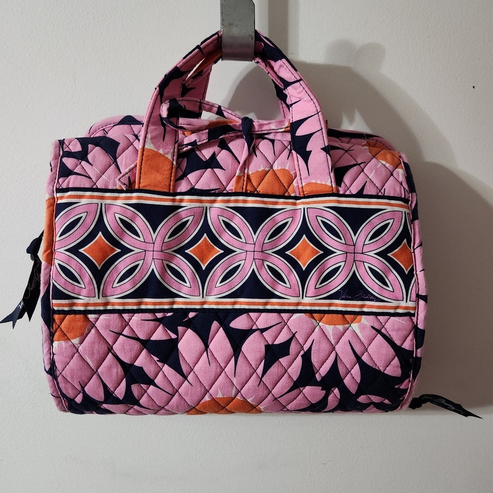 Vera Bradley "Loves Me" Pink Daisy Hanging Organizer Toiletries Cosmetic Roll
